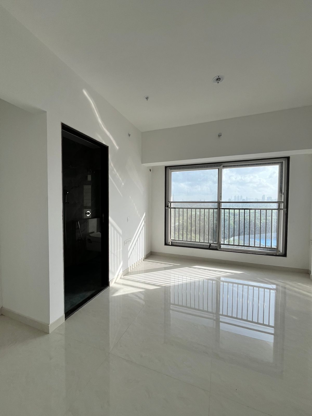 3 BHK + Servant Room Apartment For Sale in Unitech Uniworld Gardens