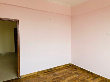 Room in 3 BHK Apartment at Aravali Enclave, Vrindavan Yojna – for Sale