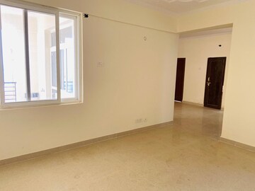 Room in 3 BHK Apartment at Aravali Enclave, Vrindavan Yojna – for Sale
