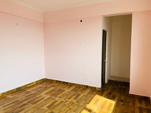 Room in 3 BHK Apartment at Aravali Enclave, Vrindavan Yojna – for Sale