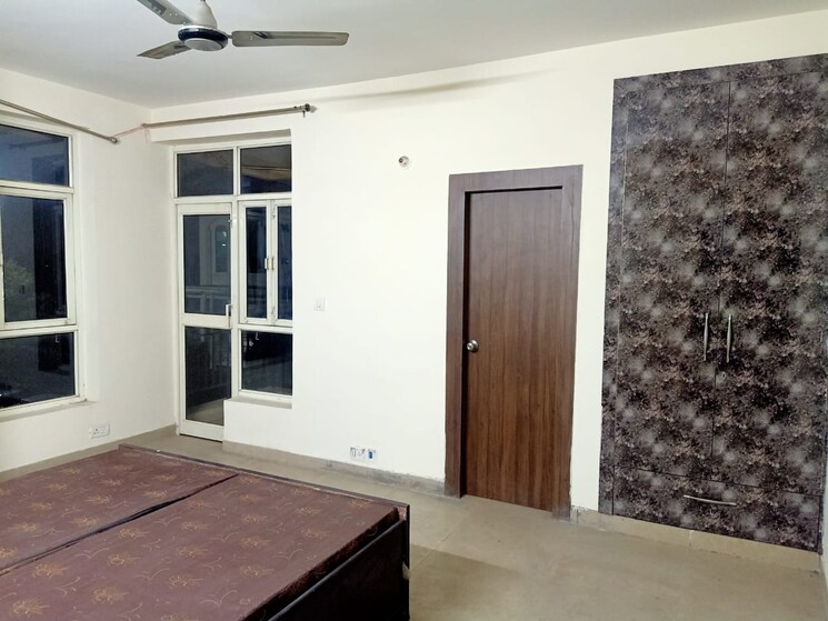 Room, kurla 1 Bedroom 285 Sq.Ft. Builder Floor In Kurla Mumbai 9362523