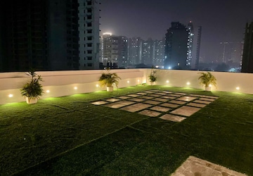 Parking in 4 BHK Builder Floor at Sector 82 – for Sale