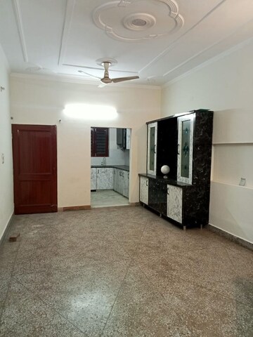 Room in 2 BHK Independent House at Sector 15a – for Rent