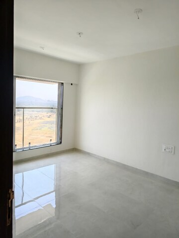 Room in 1 BHK Apartment at Adityaraj Breeze, Vikhroli East – for Rent