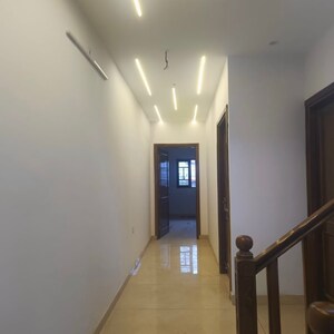 Building Lobby in 5 BHK Villa at Sahastradhara Road – for Sale