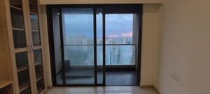 Room in 2 BHK Apartment at Kanakia Silicon Valley, Powai – for Rent