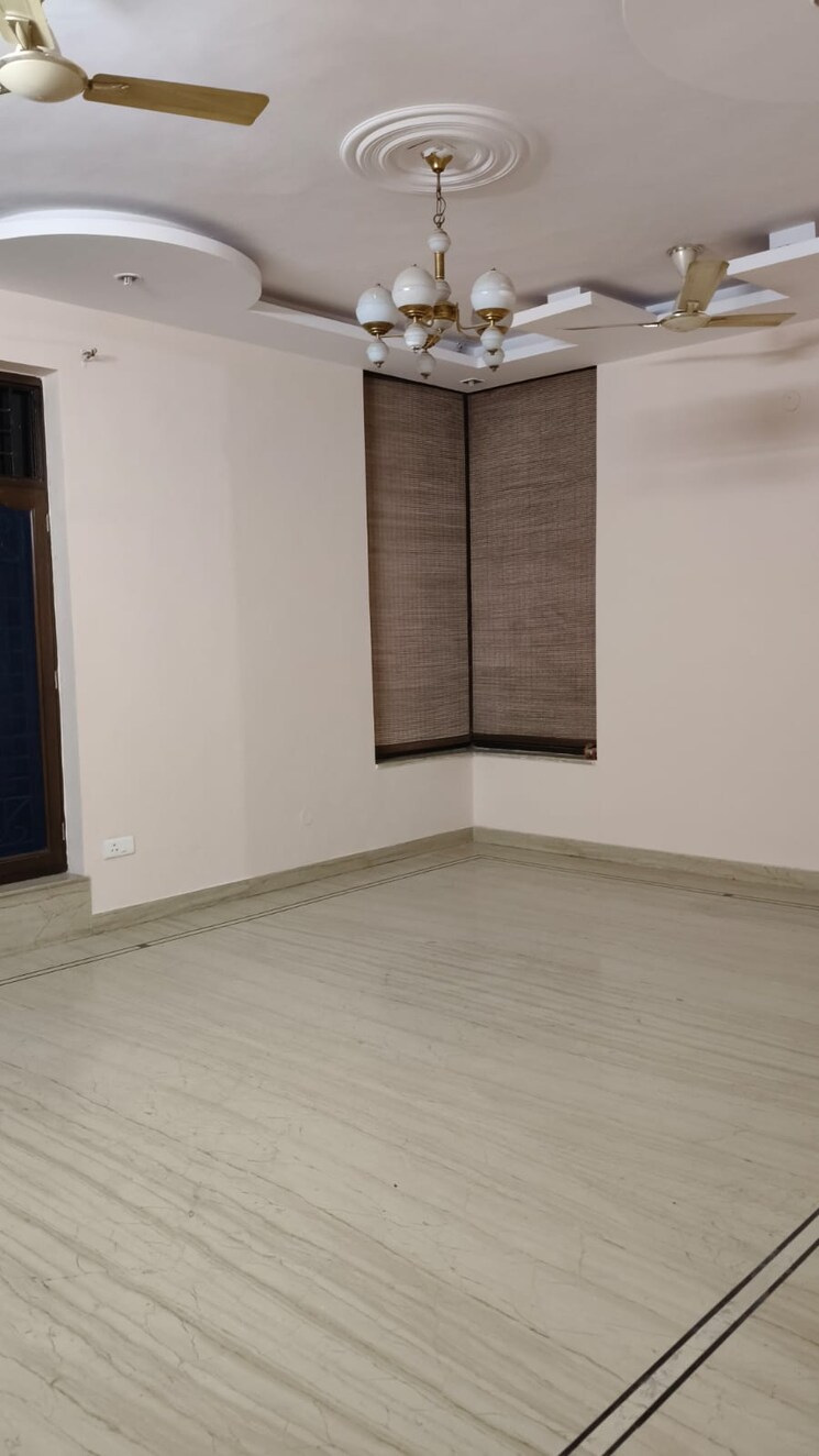 Room, sector 16 2 Bedroom 1250 Sq.Ft. Independent House In Sector 16 Faridabad 9362538