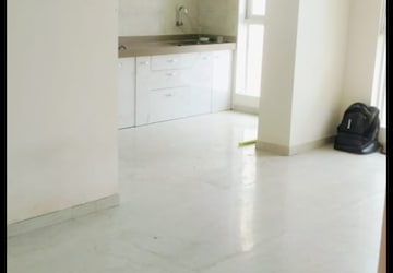 Room in 1 BHK Apartment at Dosti Oro 67, Kandivali West – for Rent