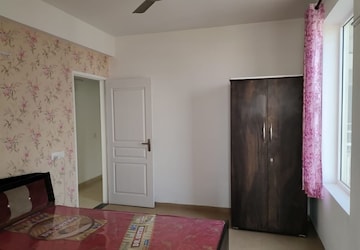 Room in 3 BHK Apartment at Maya Garden City, Lohgarh – for Rent