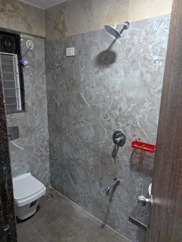 Bathroom, phoenix-paragon-plaza 1 Bedroom 460 Sq.Ft. Apartment In Kurla West Mumbai 9362583