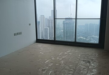 Room in 5 BHK Apartment at Rustomjee Crown, Prabhadevi – for Rent