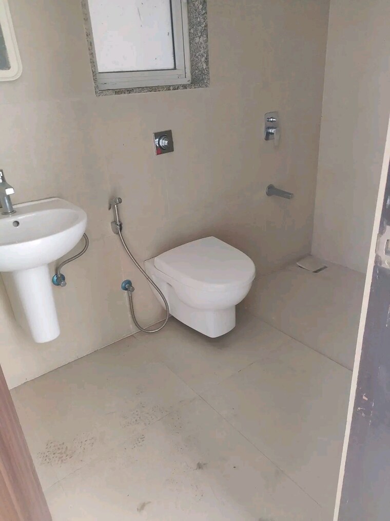 Bathroom, runwal-forests 3 Bedroom 985 Sq.Ft. Apartment In Kanjurmarg West Mumbai 9362580