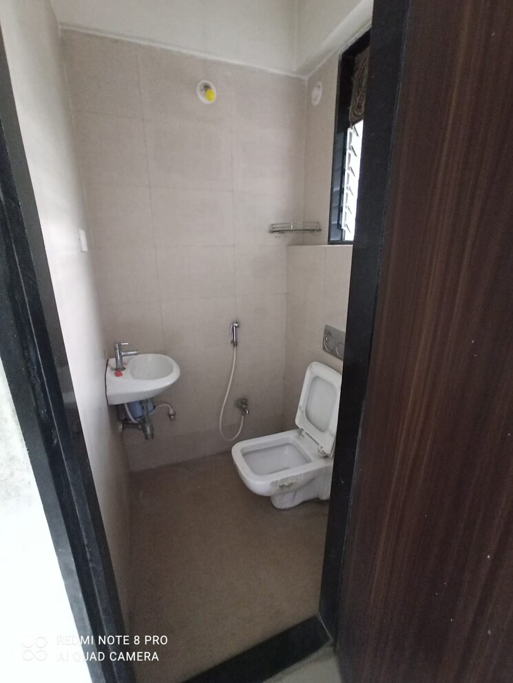 Attached Bathroom, vanaz-corner 3 Bedroom 1600 Sq.Ft. Apartment In Kothrud Pune 9362591