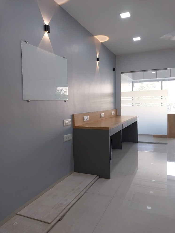 Team Area, thacker-tower Commercial Office Space 600 Sq.Ft. In Vashi Sector 17 Navi Mumbai 9362596