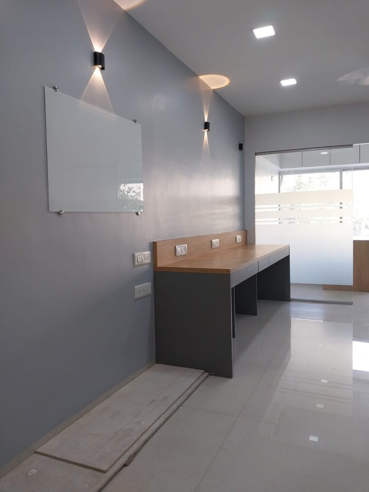 Team Area, thacker-tower Commercial Office Space 600 Sq.Ft. In Vashi Sector 17 Navi Mumbai 9362596