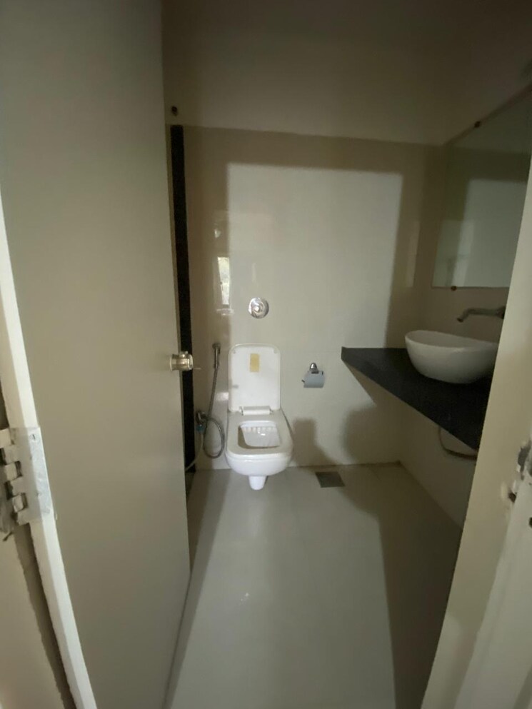 Attached Bathroom, clover-dale 2 Bedroom 1030 Sq.Ft. Apartment In Koregaon Park Pune 9362631