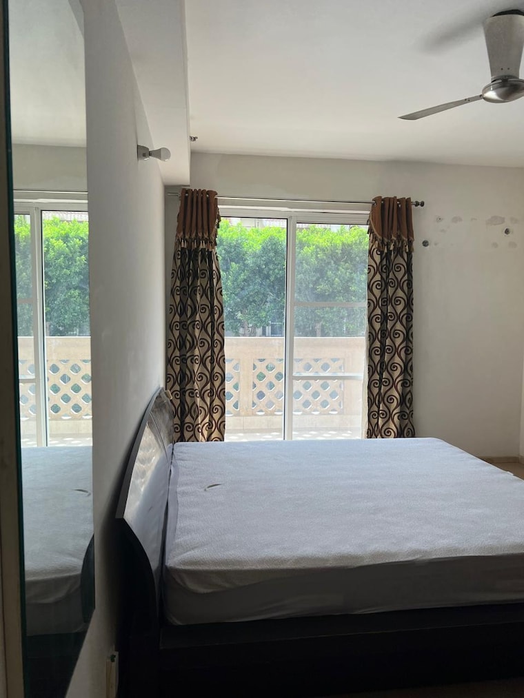 Bedroom, dlf-new-town-heights-ii 3.5 Bedroom 1930 Sq.Ft. Apartment In Sector 86 Gurgaon 9362630