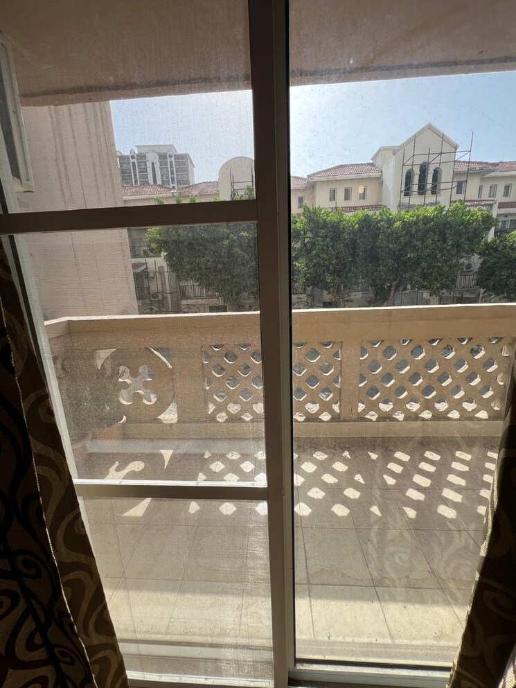 Balcony, dlf-new-town-heights-ii 3.5 Bedroom 1930 Sq.Ft. Apartment In Sector 86 Gurgaon 9362630