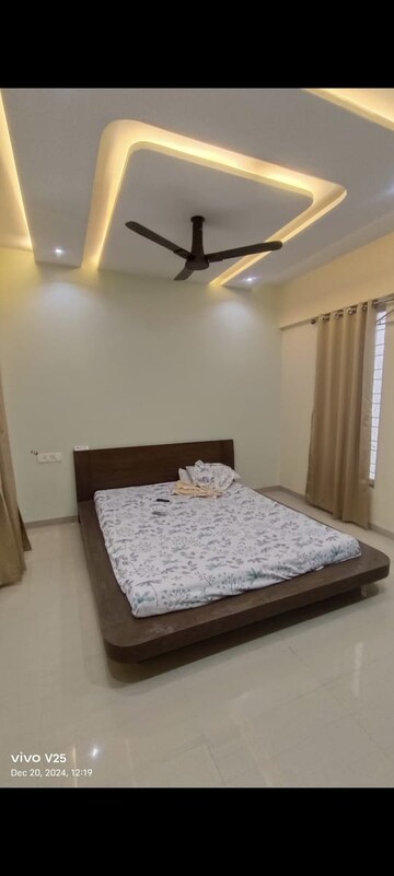 Bedroom in 2 BHK Apartment at La Gloriosa Apartment, Kalyani Nagar – for Rent
