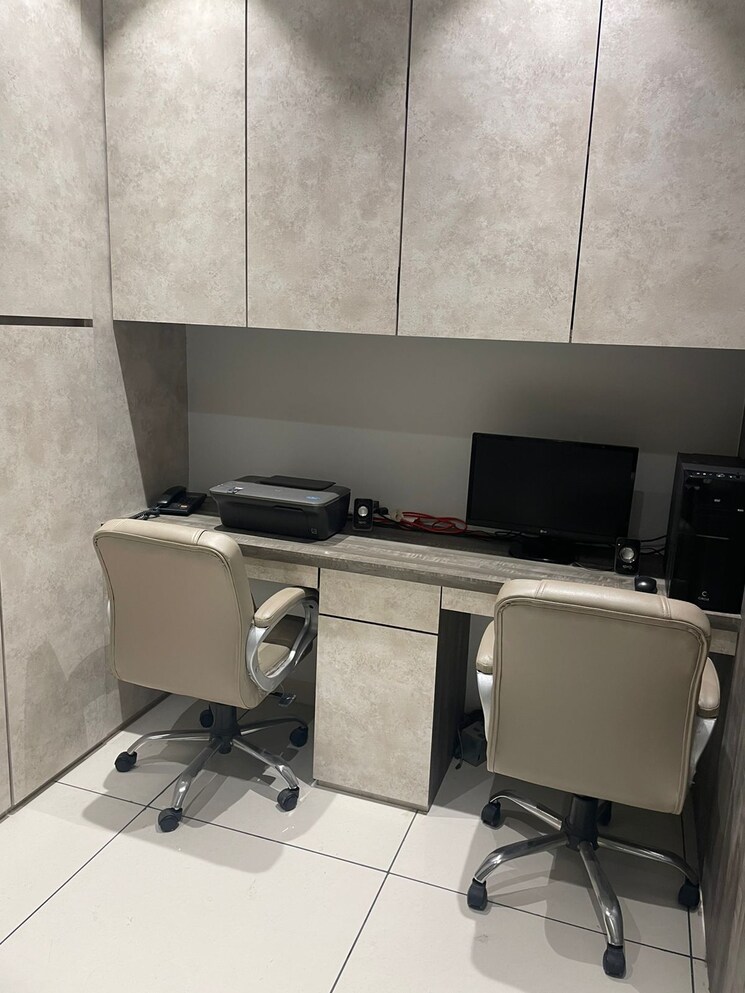 Team Area, satra-plaza Commercial Office Space 1350 Sq.Ft. In Vashi Sector 19d Navi Mumbai 9362643