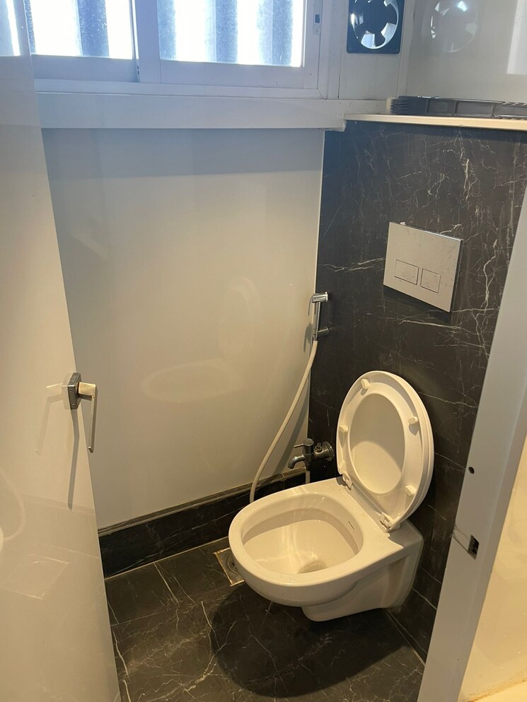 Bathroom, satra-plaza Commercial Office Space 1350 Sq.Ft. In Vashi Sector 19d Navi Mumbai 9362643