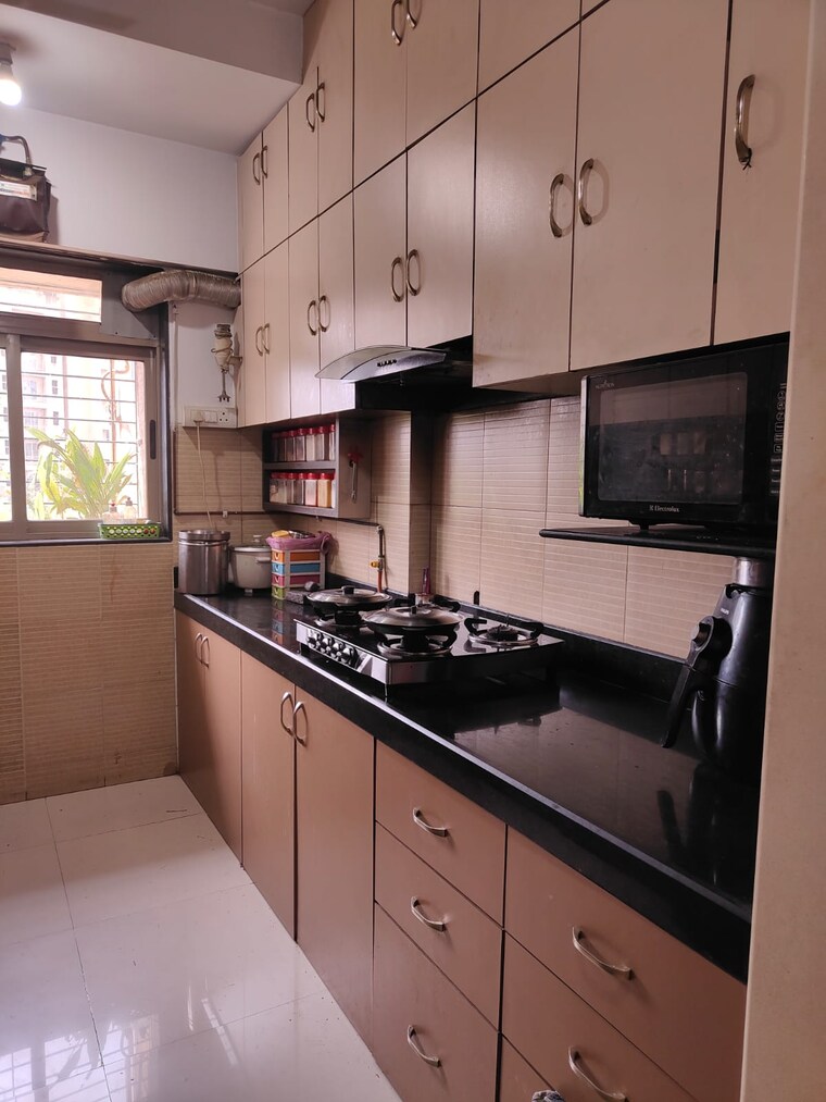 Kitchen, lodha-splendora 2.5 Bedroom 838 Sq.Ft. Apartment In Ghodbunder Road Thane 9362696