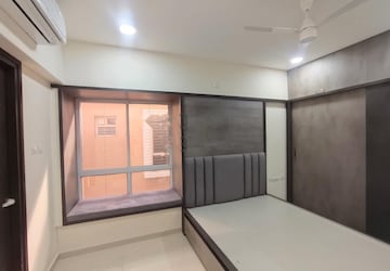 Room in 3 BHK Apartment at Raheja Vistas, Nacharam – for Rent