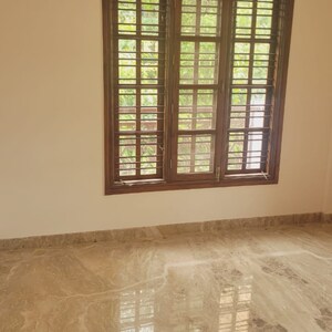 Room in 3 BHK Apartment at MM Royale, Hutchins Road – for Rent