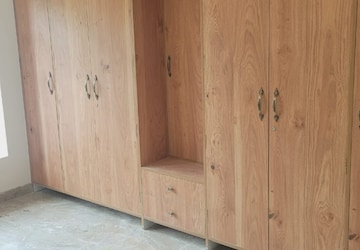 Room in 3 BHK Apartment at MM Royale, Hutchins Road – for Rent