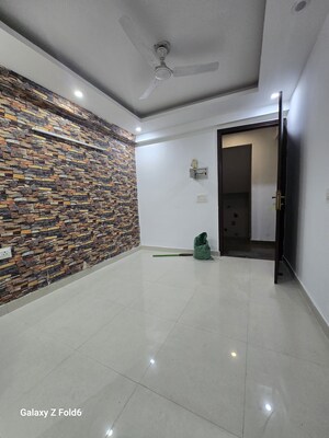 Room in 1 BHK Builder Floor at Chattarpur – for Rent