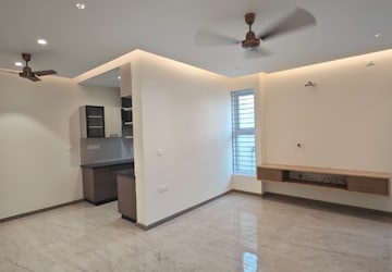 Room in 3 BHK Apartment at SS Mansion, Richmond Road – for Rent