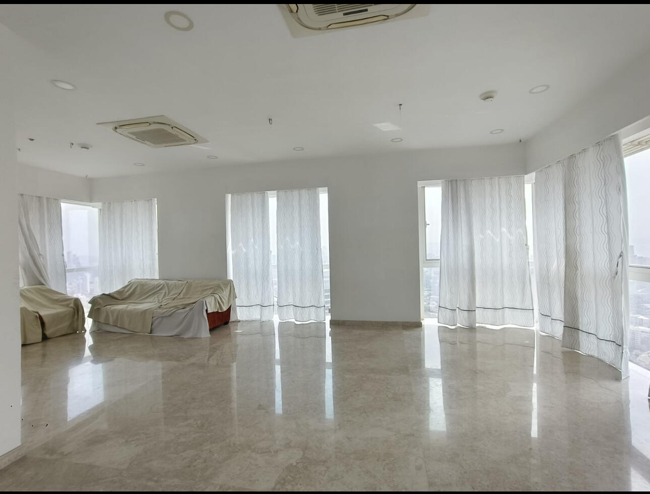 4 BHK + Servant Room Apartment For Rent in Indiabulls Sky