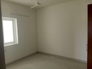 Room in 3 BHK Apartment at Poulomi Avante, Kokapet – for Rent
