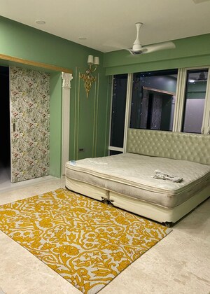 Bedroom in 4 BHK Apartment at Indiabulls Blu, Worli – for Rent