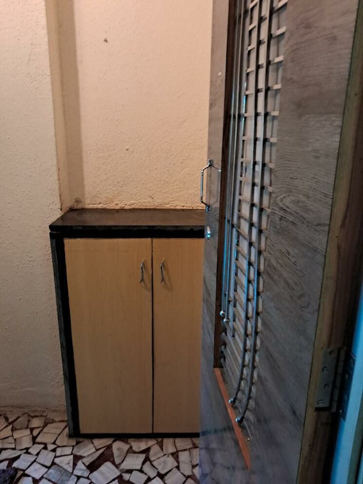 Bathroom, akurli-om 2 Bedroom 1000 Sq.Ft. Apartment In Kandivali East Mumbai 9362853