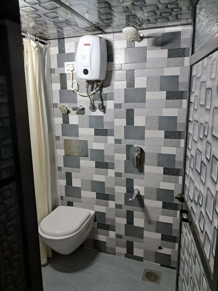 Bathroom, akurli-om 2 Bedroom 1000 Sq.Ft. Apartment In Kandivali East Mumbai 9362853