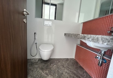 Bathroom in 4 BHK Apartment at Lodha Vista, Lower Parel – for Rent