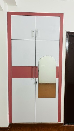 Room in 2 BHK Apartment at Amrapali Centurian Park, Tech Zone 4 Greater Noida – for Rent