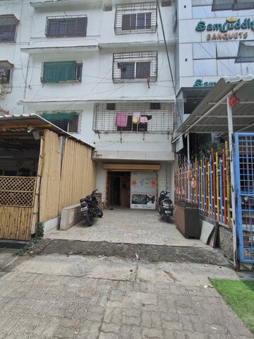 Shop For Rent in Kalas