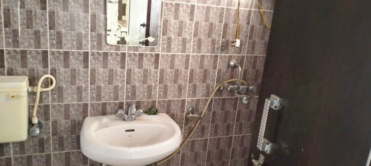 Bathroom, rapti-apartment 3.5 Bedroom 1800 Sq.Ft. Apartment In Gomti Nagar Lucknow 9362910