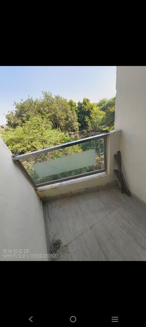 Swimming Pool in 3 BHK Builder Floor at Saket – for Rent