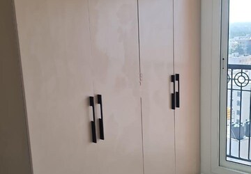 Room in 3 BHK Apartment at Shriram Liberty Square, Electronic City Phase ii – for Rent