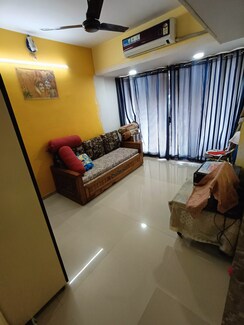 1 BHK + Servant Room Apartment For Sale in Raunak Bliss B1