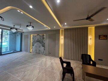 Bedroom in 4 BHK Builder Floor at Sector 46 – for Sale