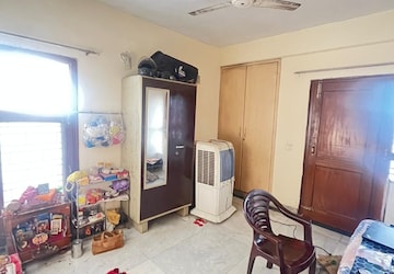 2 BHK Apartment For Rent in RPS Green Valley, Sector 42