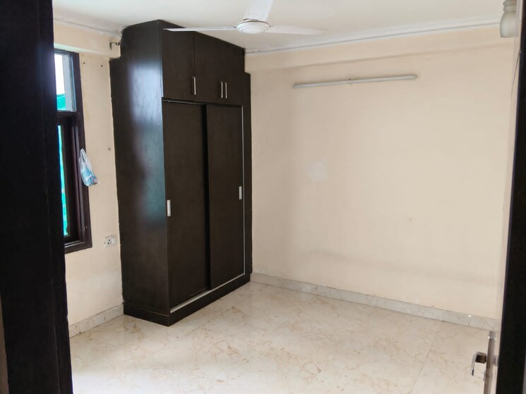 Room, ashoka-enclave-3 3 Bedroom 1800 Sq.Ft. Builder Floor In Sector 35 Faridabad 9363024