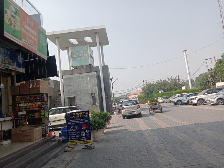 Exterior View, motia-citi-royal-business-park Commercial Shop 200 Sq.Ft. In Ambala Highway Zirakpur 9363077