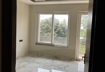 Room in 4 BHK Independent House at Gujrara Mansingh – for Rent