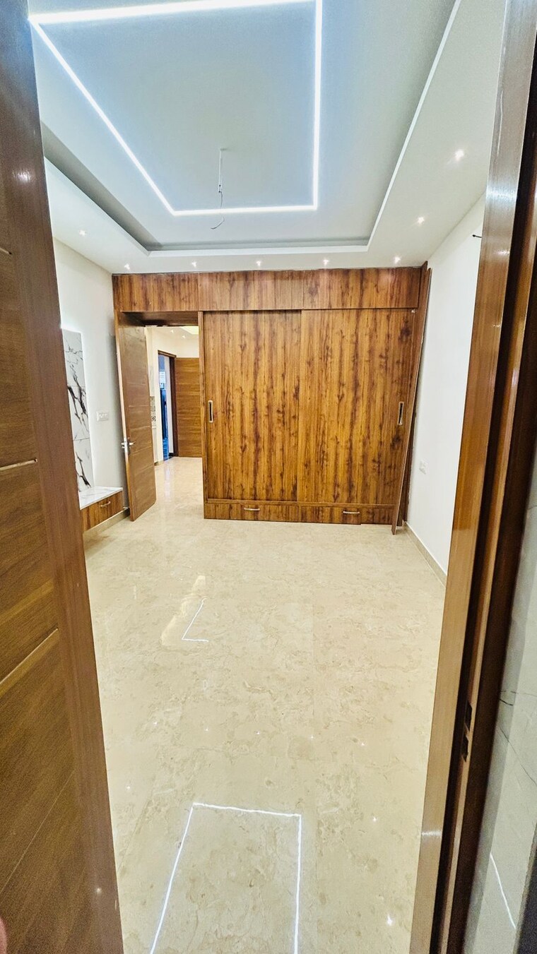 Room, dhakoli 4 Bedroom 150 Sq.Yd. Independent House In Dhakoli Zirakpur 9363057