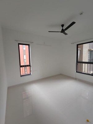 2 BHK Apartment For Rent in Shapoorji Pallonji Sensorium, Hinjewadi